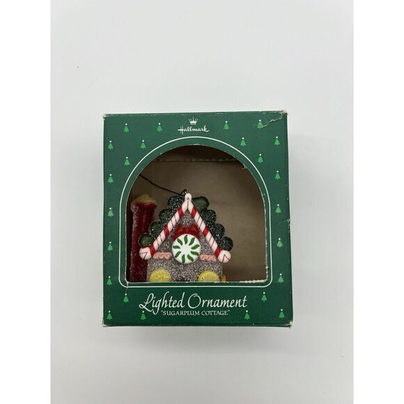 VINTAGE 1984 HALLMARK ORNAMENT SUGARPLUM COTTAGE IN BOX - Picture 1 of 7